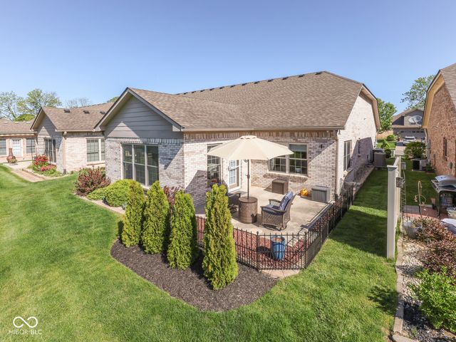7746 Rosa Drive, Indianapolis, IN 46237
