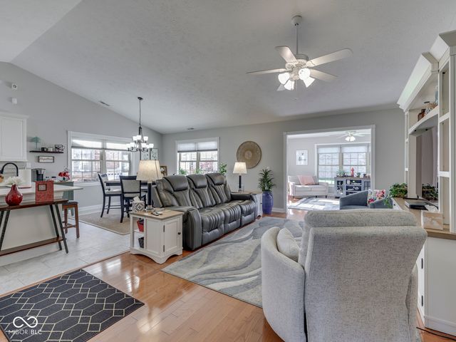 7746 Rosa Drive, Indianapolis, IN 46237