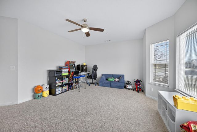 712 Parkridge Dr, Galt, CA 95632