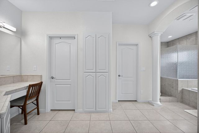 712 Parkridge Dr, Galt, CA 95632