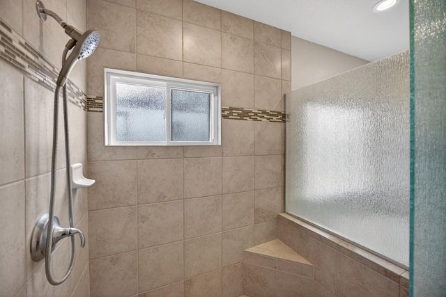 712 Parkridge Dr, Galt, CA 95632