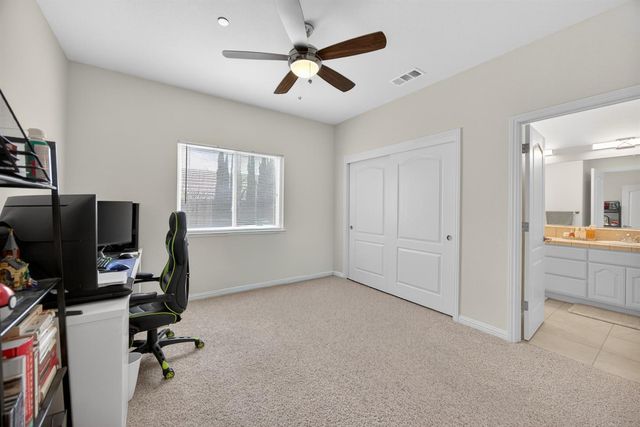 712 Parkridge Dr, Galt, CA 95632