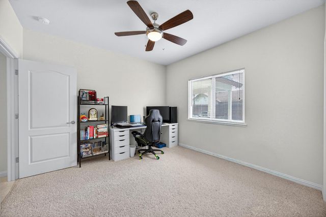 712 Parkridge Dr, Galt, CA 95632