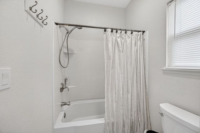 712 Parkridge Dr, Galt, CA 95632