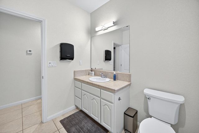 712 Parkridge Dr, Galt, CA 95632