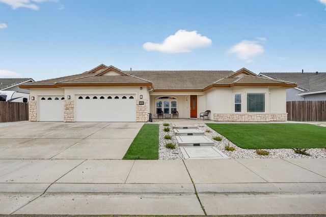 712 Parkridge Dr, Galt, CA 95632