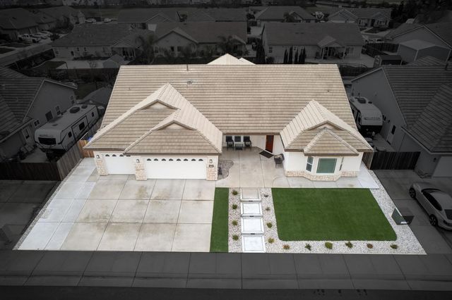 712 Parkridge Dr, Galt, CA 95632