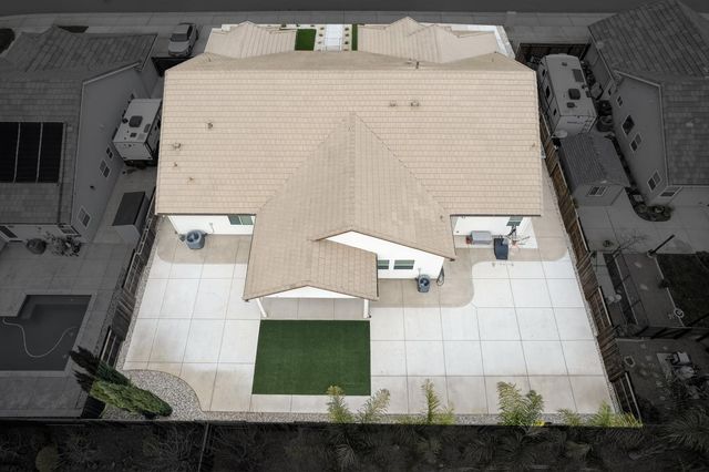 712 Parkridge Dr, Galt, CA 95632