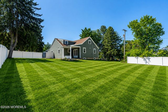 14 Coleman Lane, Titusville, NJ 08560