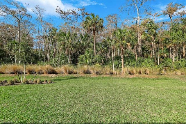 10439 Ventana LN, Naples, FL 34120