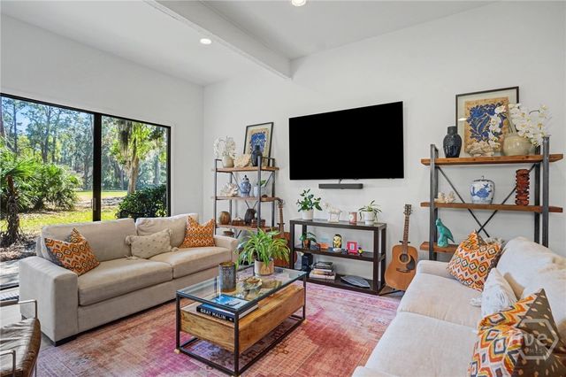 16 Dame Kathryn Drive, Savannah, GA 31411