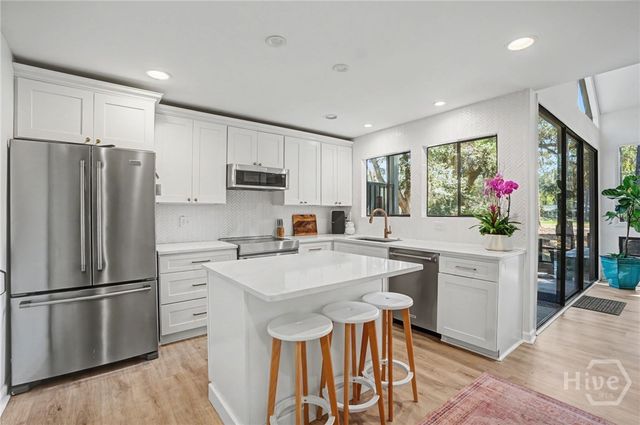 16 Dame Kathryn Drive, Savannah, GA 31411