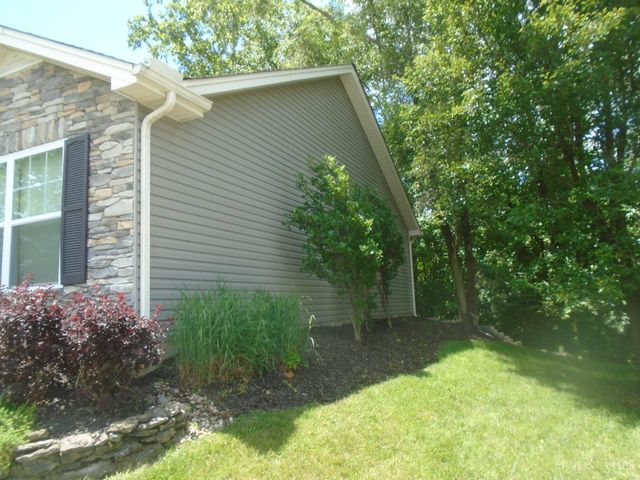 74 W Persimmon Drive, Hamilton, OH 45013