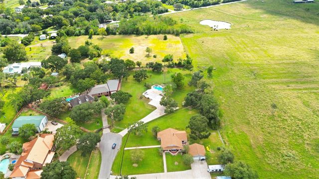 4003 Country Trails Street, Alvin, TX 77511
