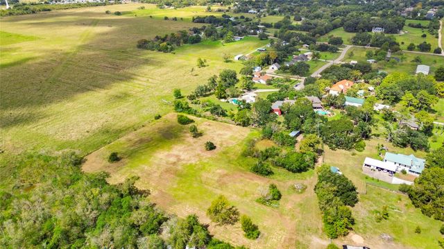 4003 Country Trails Street, Alvin, TX 77511