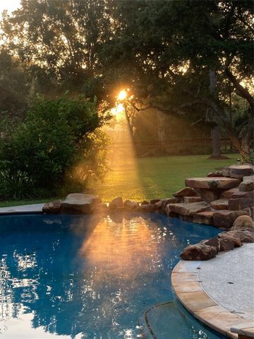 4003 Country Trails Street, Alvin, TX 77511