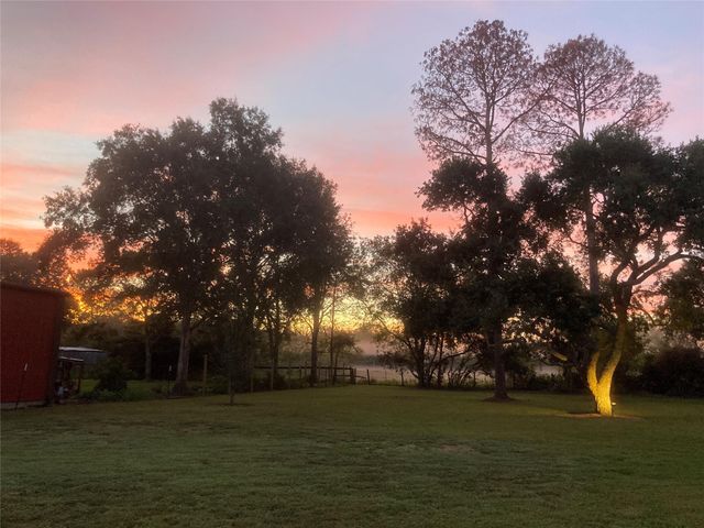 4003 Country Trails Street, Alvin, TX 77511