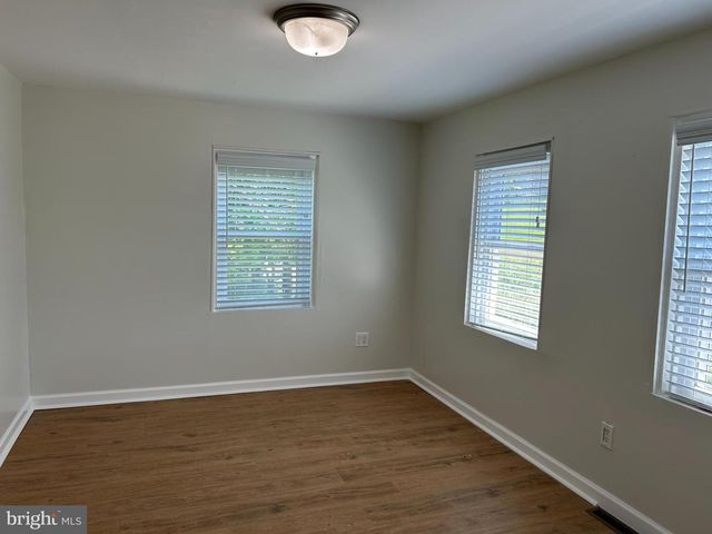 1299 PORTERS RD, Spring Grove, PA 17362