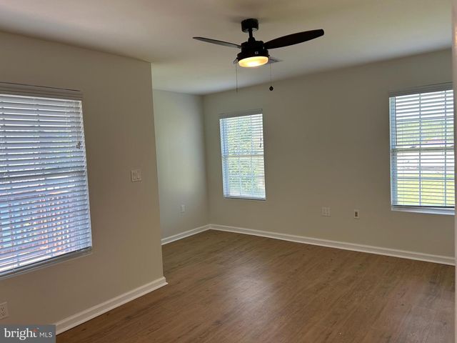 1299 PORTERS RD, Spring Grove, PA 17362