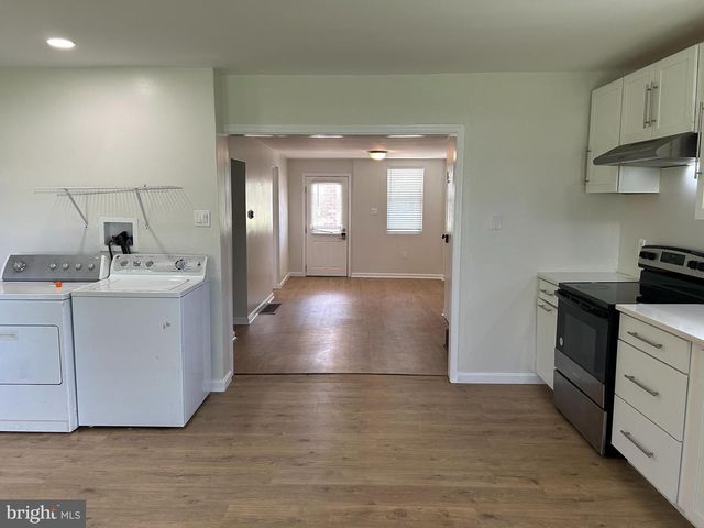 1299 PORTERS RD, Spring Grove, PA 17362