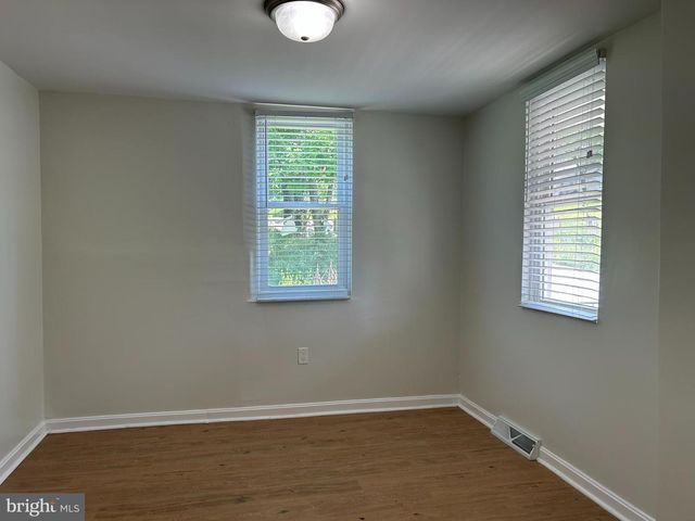 1299 PORTERS RD, Spring Grove, PA 17362