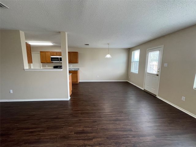 2912 Crimson Clover Drive, Lancaster, TX 75134