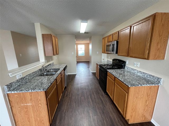 2912 Crimson Clover Drive, Lancaster, TX 75134