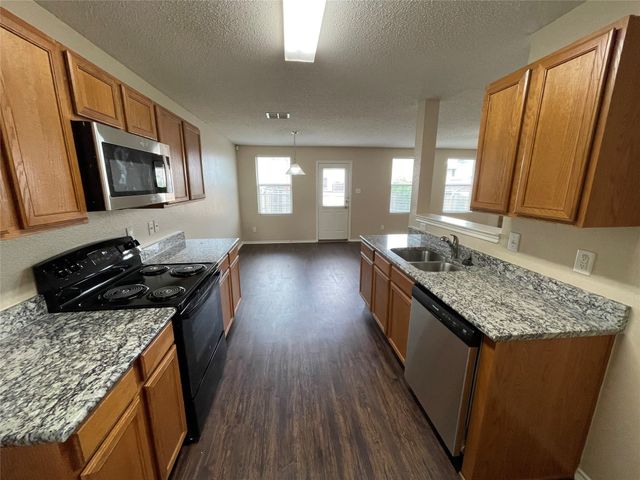 2912 Crimson Clover Drive, Lancaster, TX 75134