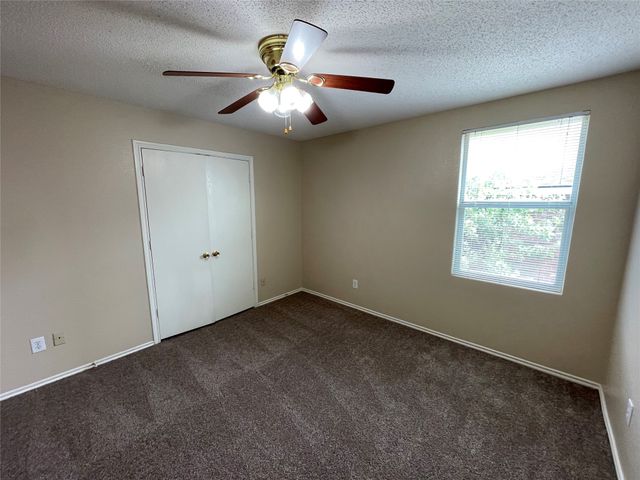 2912 Crimson Clover Drive, Lancaster, TX 75134