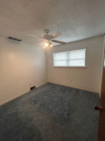 6914 Gary Avenue, B, Lubbock, TX 79413