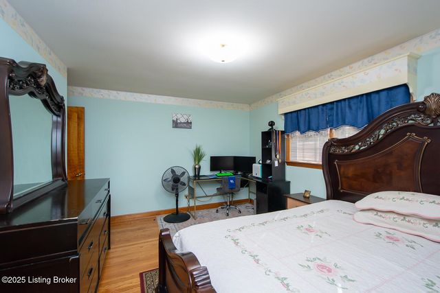 3019 Leman Dr, Louisville, KY 40220