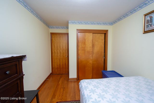 3019 Leman Dr, Louisville, KY 40220