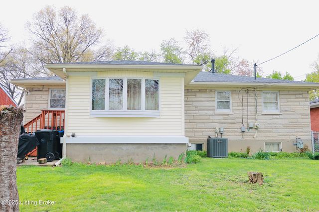 3019 Leman Dr, Louisville, KY 40220