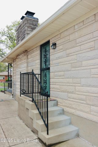 3019 Leman Dr, Louisville, KY 40220