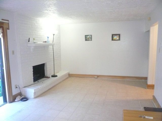 6425 S Briar Bayou Drive, Houston, TX 77072