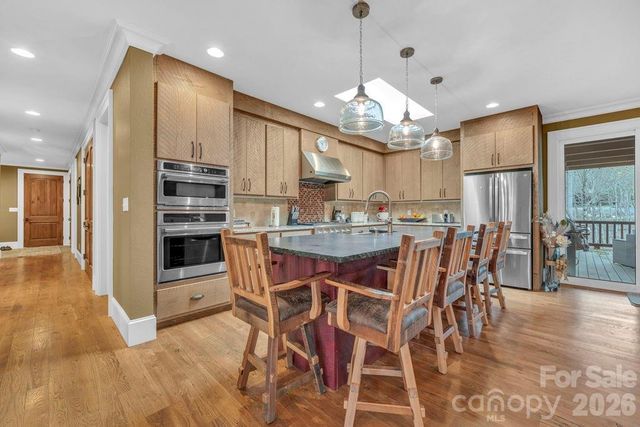 811 Linhigh Drive, Newland, NC 28657