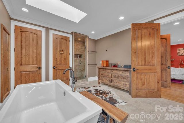 811 Linhigh Drive, Newland, NC 28657