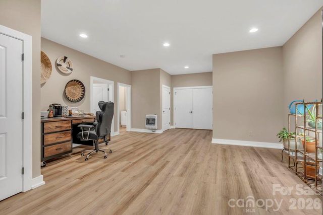811 Linhigh Drive, Newland, NC 28657