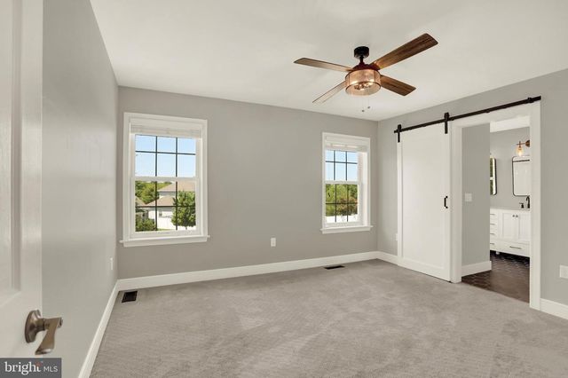 143 SPRING MEADOWS RD, Manchester, PA 17345