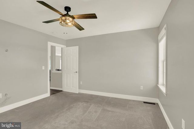 143 SPRING MEADOWS RD, Manchester, PA 17345