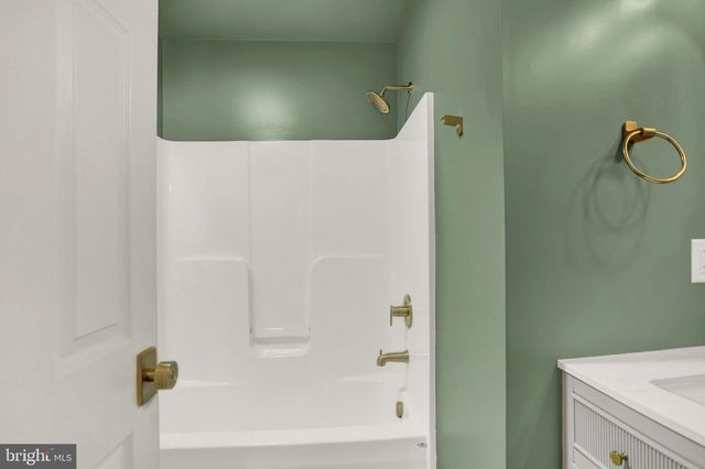143 SPRING MEADOWS RD, Manchester, PA 17345