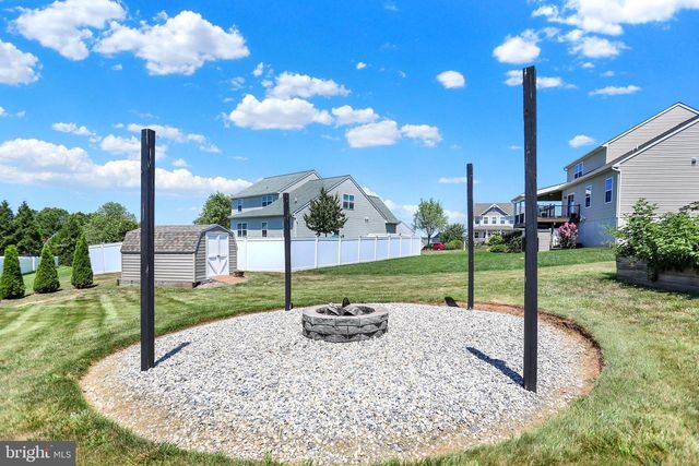 143 SPRING MEADOWS RD, Manchester, PA 17345