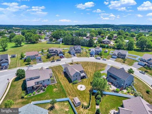 143 SPRING MEADOWS RD, Manchester, PA 17345