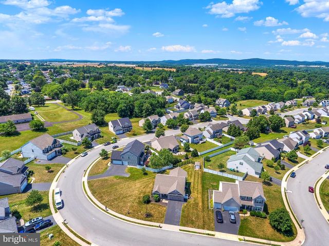 143 SPRING MEADOWS RD, Manchester, PA 17345