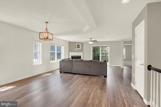143 SPRING MEADOWS RD, Manchester, PA 17345