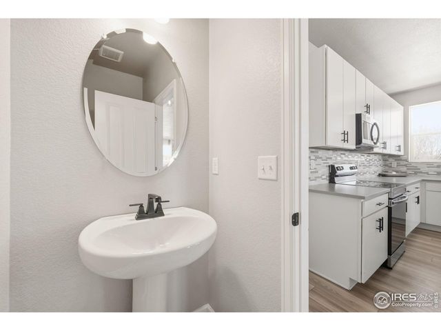 2463 Harlequin Pl, Johnstown, CO 80534