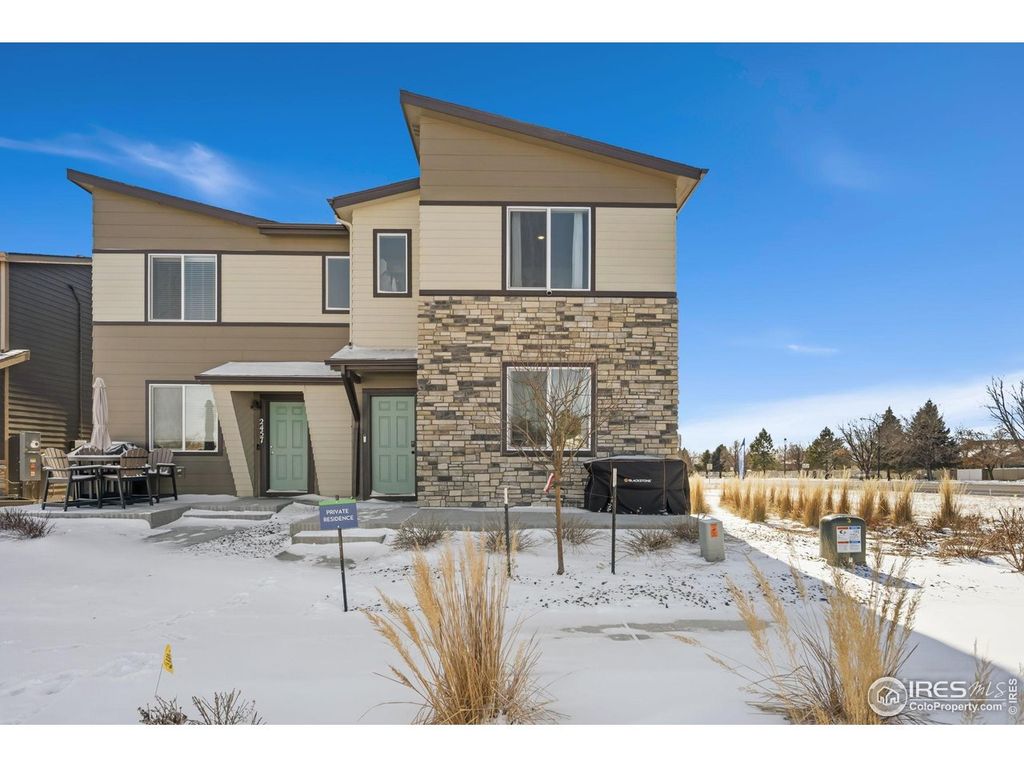 2463 Harlequin Pl, Johnstown, CO 80534