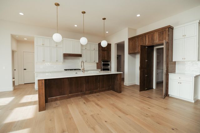 5566 E Cavalcade Lane, Springfield, MO 65802