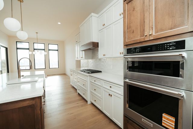 5566 E Cavalcade Lane, Springfield, MO 65802