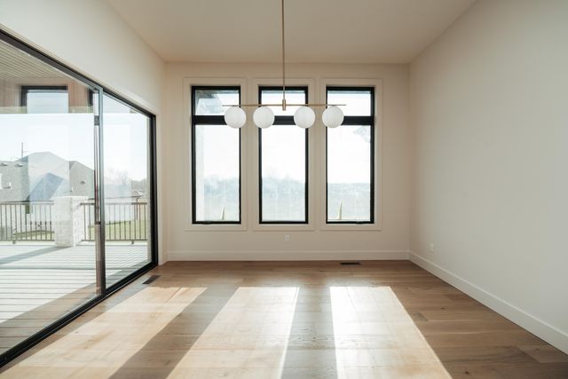 5566 E Cavalcade Lane, Springfield, MO 65802